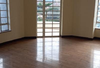 3 Bed Apartment with En Suite at Hatheru Road