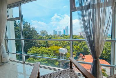 Furnished 3 Bed Apartment with En Suite in Riverside