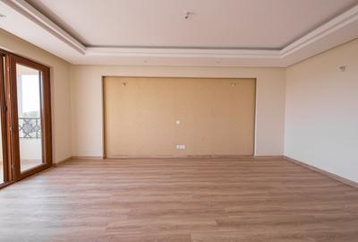 3 Bed Apartment with En Suite in Kileleshwa