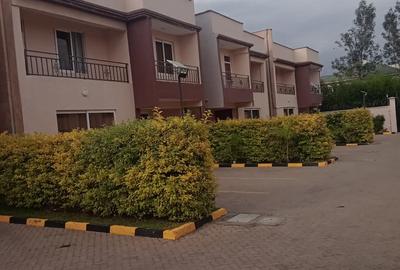 4 Bed Townhouse with En Suite at Mwananchi Road - 3