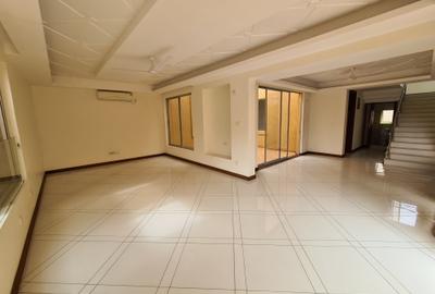 4 Bed Apartment with En Suite in Nyali Area