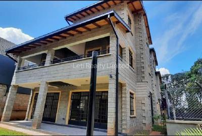 5 Bed Townhouse with En Suite in Lavington