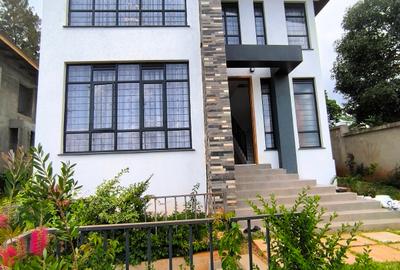 4 Bed House with En Suite at Muhuri Road