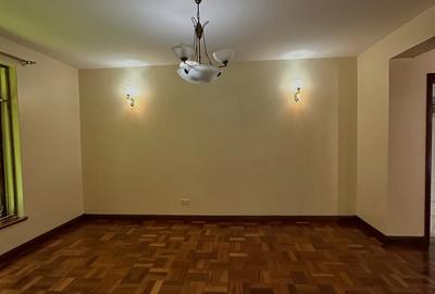 5 Bed Townhouse with En Suite at Othaya Road - 4