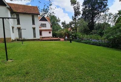 0.9 ac Land at Lavington