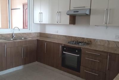 3 Bed Apartment with En Suite at Riverside Drive