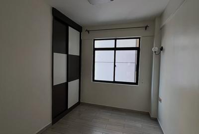 3 Bed Apartment with En Suite at Othaya Road