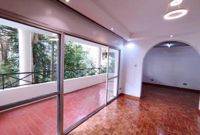2 Bed Apartment with En Suite in Riverside