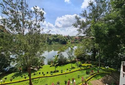5 Bed House with En Suite at Nyari