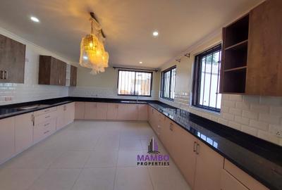 6 Bed House with En Suite at Lower Kabete Rd