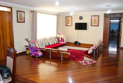 4 Bed Apartment with En Suite in Parklands