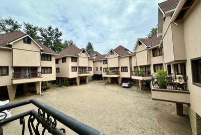 5 Bed Townhouse with En Suite at Lavington