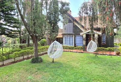 3 Bed House with En Suite in Ridgeways - 2