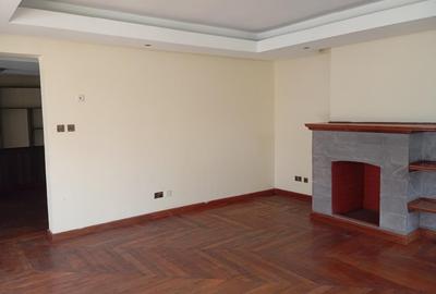 5 Bed Townhouse with En Suite at Lavington - 2