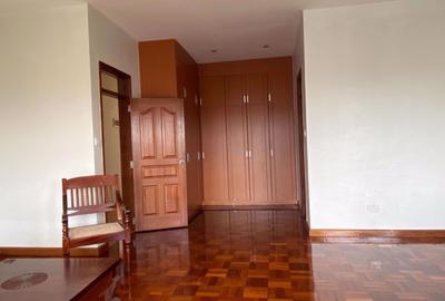 3 Bed Apartment with Gym in Kileleshwa