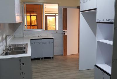 4 Bed Apartment with En Suite in Parklands