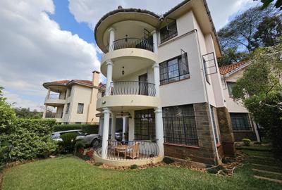 5 Bed Townhouse with En Suite at Lavington