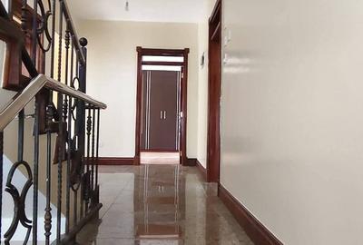 5 Bed Townhouse with En Suite at Grevillea Grove - 4