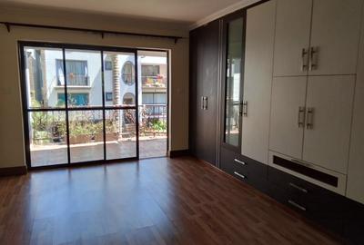 4 Bed Townhouse with En Suite in Runda