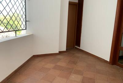 3 Bed Apartment with En Suite in Westlands Area