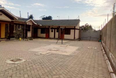 7 Bed House with En Suite at Lanet - 3