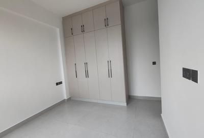 3 Bed Apartment with En Suite in Brookside - 2