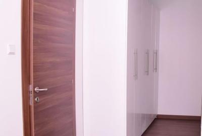 3 Bed Apartment with En Suite in Kilimani