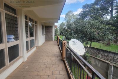 3 Bed Apartment with En Suite at Hurlingham