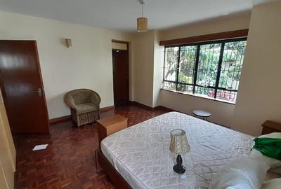 3 Bed Apartment with En Suite in Lavington - 4