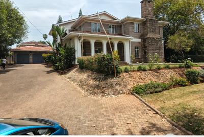 4 Bed House with En Suite at Gigiri - 4