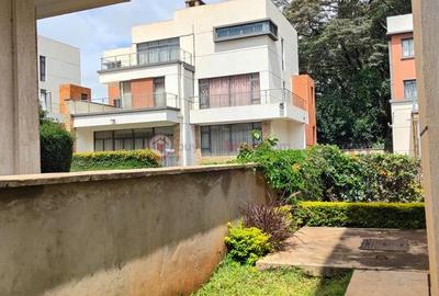 5 Bed Townhouse with En Suite at Lavington