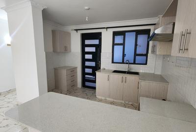 2 Bed Apartment with En Suite at - 4