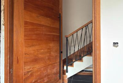 5 Bed Townhouse with En Suite in Kitisuru - 2