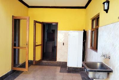 5 Bed House with En Suite in Kitisuru