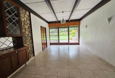 4 Bed House with En Suite in Muthaiga