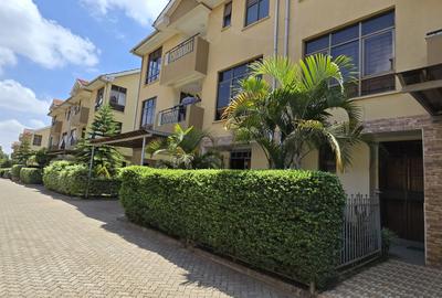 5 Bed Townhouse with En Suite in Lavington