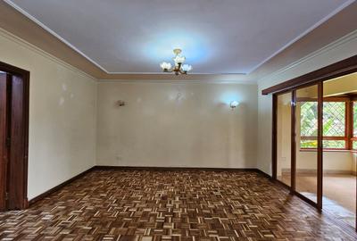 5 Bed House with En Suite in Spring Valley