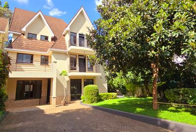 5 Bed Townhouse with En Suite at Lavington Green - 4