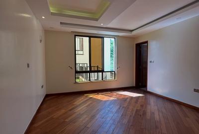 5 Bed Townhouse with En Suite in Kileleshwa - 4