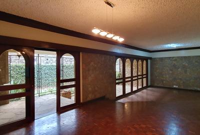 5 Bed House with En Suite at 2Nd Parklands Avenue - 3