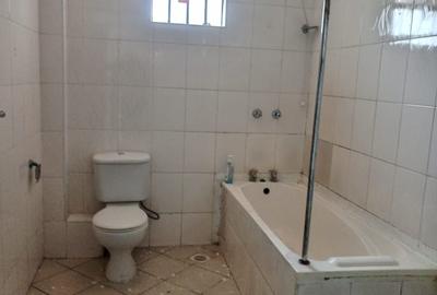 Serviced 3 Bed Apartment with En Suite in Kileleshwa - 4