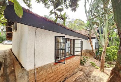 3 Bed House with En Suite in Lavington