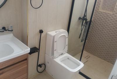 4 Bed Apartment with En Suite in Brookside - 4