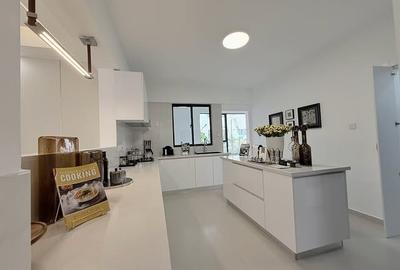 3 Bed Apartment with Gym in Valley Arcade - 2