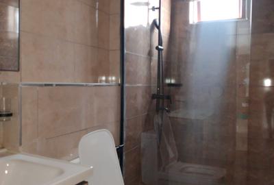 3 Bed Apartment with En Suite at Parklands - 4