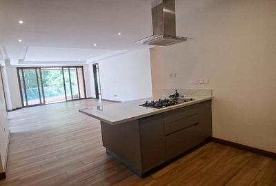 3 Bed Apartment with En Suite in Spring Valley