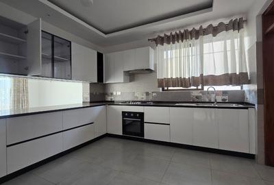 4 Bed House with En Suite in Kiambu Road - 4