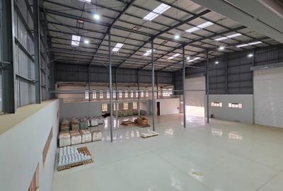 4,950 ft² Office with Backup Generator in Tatu City - 2