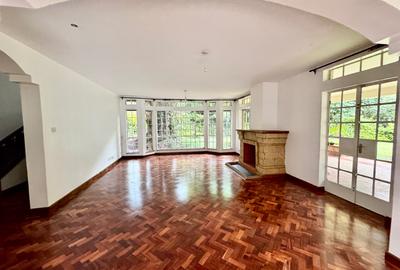 5 Bed House with En Suite at Rosslyn - 3