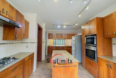 4 Bed Townhouse with En Suite at Peponi Rd - 4